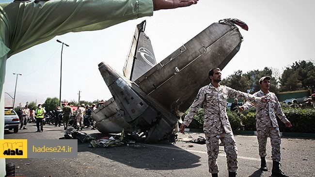 با گذشت بیش از 6سال از سقوط هواپیمای آنتونف خط هوایی تهران - طبس در نزدیکی فرودگاه مهرآباد که منجر به جان‌باختن 40سرنشین آن شد، رسیدگی قضایی به این پرونده همچنان ادامه دارد و در چهارمین جلسه محاکمه که دیروز برگزار شد متهمان تلاش کردند قصور این حادثه مرگبار را به گردن خلبان بیندازند.