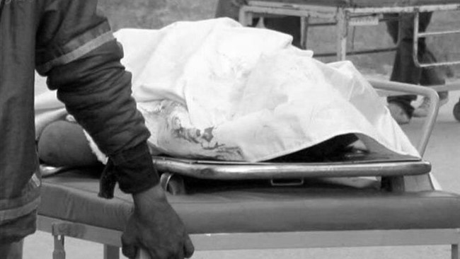 فرمانده انتظامی شهرستان قزوین گفت: یک کارگر 45 ساله بر اثر سقوط از مخزن شیمیایی یک واحد صنعتی در شهرستان قزوین جان خود را از دست داد.