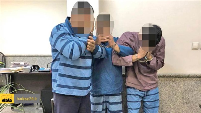 اعضای باند قاچاق انسان که مهاجران افغانستانی را به بهانه انتقال به ترکیه به اطراف تهران منتقل و در سوله‌ای زندانی کرده بودند از سوی پلیس دستگیر شدند. متهمان با گروگان گرفتن مهاجران قصد اخاذی‌ میلیونی از خانواده‌های آنها را داشتند.