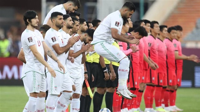 محمدحسین کنعانی زادگان مدافع تیم ملی چند بار در جریان بازی با کره دچار مشکل شد.