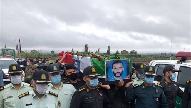 پیکر «امیر حسین شهرکی»، سرباز فداکار نیروی انتظامی در روستای هاشم آباد گرگان تشییع شد.