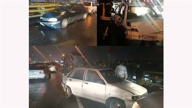 رئیس پلیس راهنمایی و رانندگی استان گیلان گفت: فردی که در حال کمک رسانی به یک خودرو آسیب دیده بود از روی پل جانبازان رشت سقوط کرد.