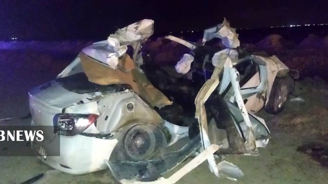 تصادف خودروی رنو با شتر درجاده گمیشان - آق قلا دو کشته و سه زخمی برجای گذاشت.