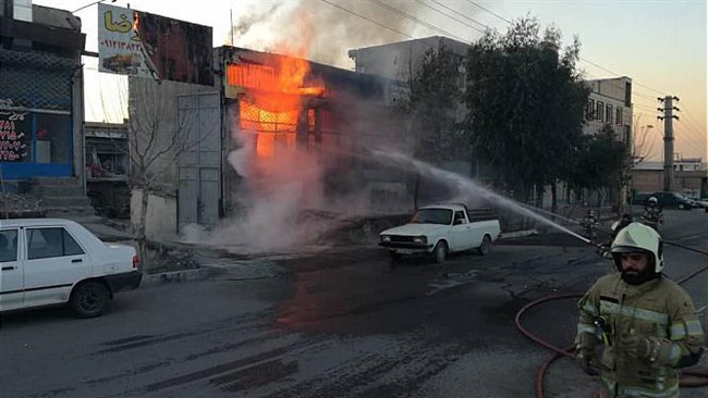 انفجار ناگهانی مغازه شارژ سیلندرهای گاز مایع در بزرگراه امام رضا(ع) یک مجروح و نیز خسارت مالی زیادی بر جای گذاشت.