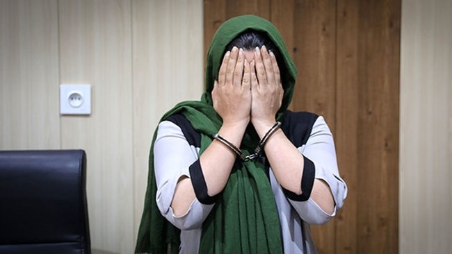 قضات شعبه 12 دادگاه کیفری استان تهران پس‌از رسیدگی به پرونده زنی که به اتهام خیانت به همسرش محاکمه شده بود او را به شلاق و 2 سال کار اجباری در آسایشگاه سالمندان محکوم کردند.