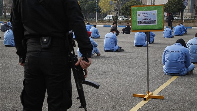فرمانده انتظامی تهران بزرگ از دستگیری ۲۱۹ تن از اراذل و اوباش پایتخت خبر داد.