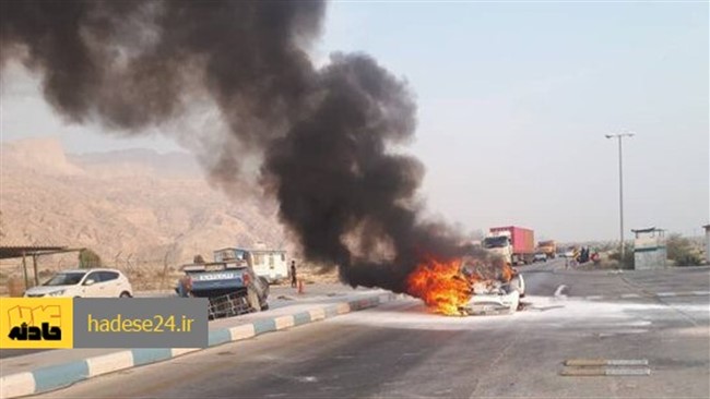 قاچاقچیان فراری علیرغم به آتش کشیدن خودروی خود به چنگ قانون افتادند.