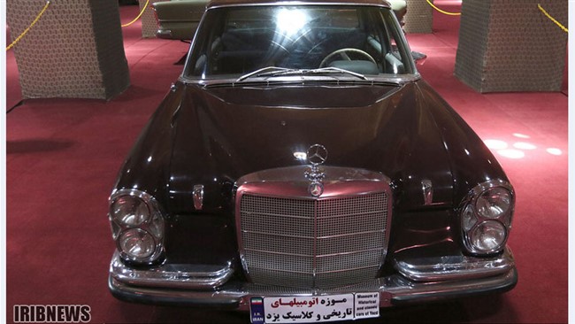 تصاویری از خودرو قدیمی استاد محمدرضا شجریان را می‌بینید که اکنون در موزه اتومبیل‌های تاریخی، کلاسیک و دست‌ساز یزد نگهداری می‌شود.