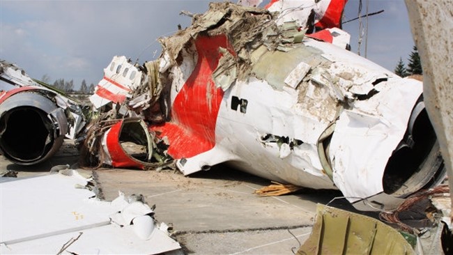 یک فروند هواپیما سبک przylep با مالکیت شخصی در محوطه فرودگاه سقوط کرد و خلبان آن کشته شد.