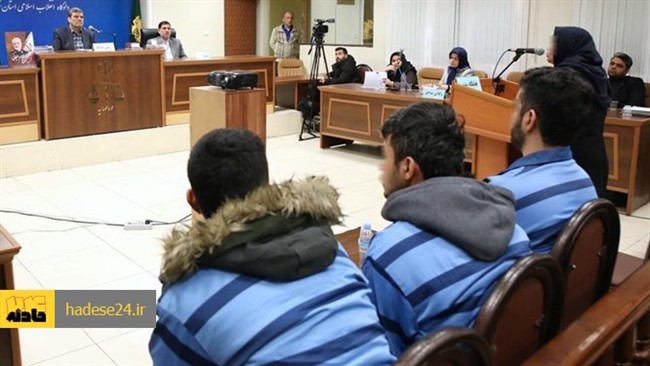 «اعتماد» از سومین تعیین ‌وقت برای اولین جلسه دادگاه 3 جوان بازداشتی آبان 98 گزارش داد.