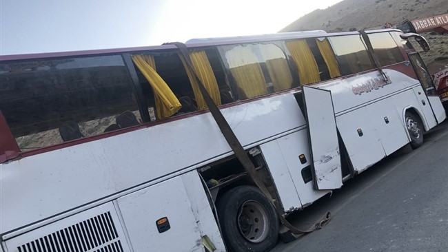 فرماندار نقده گفت: اتوبوس حامل خبرنگاران کشوری که برای بازدید از سد کانی سیب به استان سفر کرده بودند دچار حادثه واژگونی شد.