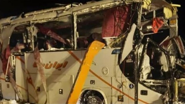 مدیر عامل جمعیت هلال احمر استان اردبیل گفت: بر تصادف یک دستگاه اتوبوس و کامیون ۳۵ نفر از هموطنان دچار حادثه دیدگی شدند.
