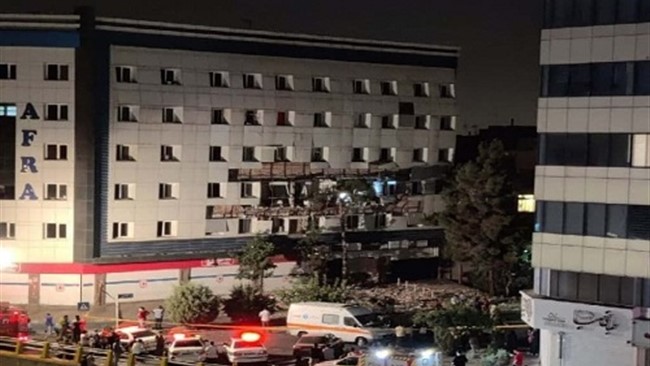 در ساعت اولیه بامداد پنجشنبه کاربران فضای مجازی از شنیده شدن صدای انفجار مهیب در منطقه شهران در غرب تهران خبر دادند.