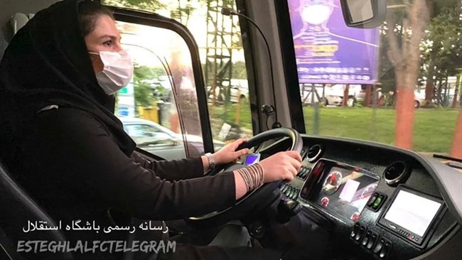 باشگاه استقلال از راننده اتوبوس این تیم در راه سفر به قائمشهر تجلیل کرد.