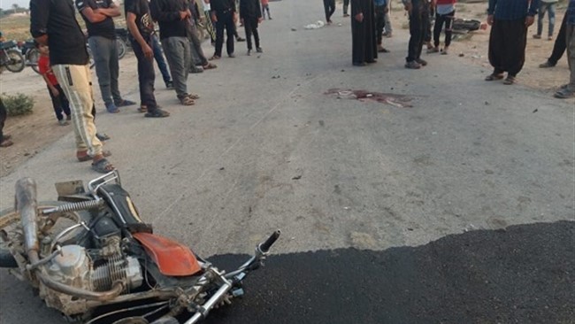 رئیس پلیس راه شمال استان گفت: در برخورد کامیون با یک دستگاه موتورسیکلت در محور روستایی اکبرآباد شهرستان فسا، پدر بزرگ و و نوه کشته شدند.