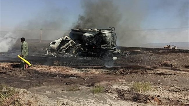 آتش سوزی یک دستگاه تریلی حامل مواد پتروشیمی در جاده شیراز به تهران مهار شد.