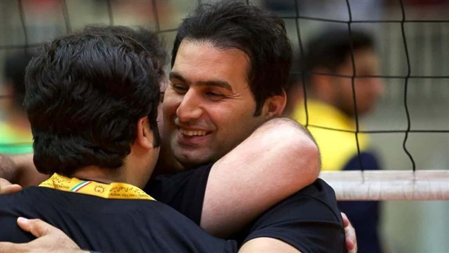 حسین کاظمی، مربی پیشین تیم والیبال جوانان ایران پس از مدت‌ها مبارزه با بیماری سرطان از دنیا رفت.