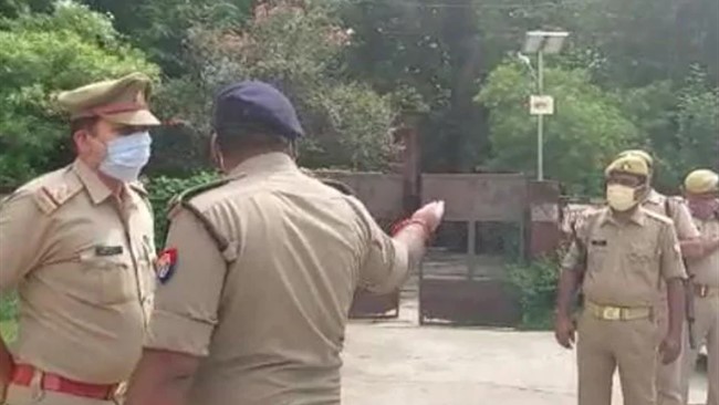 پلیس هند از دستگیری ۲۸ تن در ارتباط با تجاوز به دختری ۱۵ ساله خبر داد.