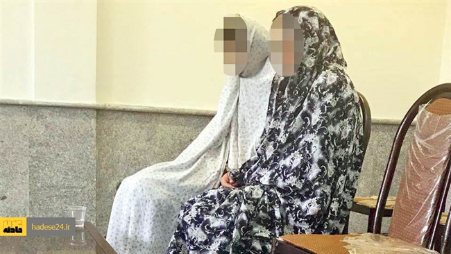 فرمانده انتظامی مراغه گفت: ۲ خواهر سارق که با همکاری همدیگر به فروشگاه‌های محدوده کلانتری ۱۲ این شهر دستبرد می‌زدند، دستگیر شدند.