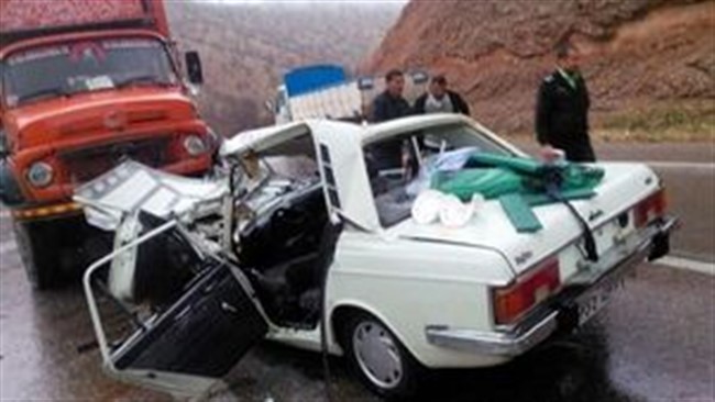 رئیس پلیس‌راه فرماندهی انتظامی لرستان گفت: تصادف رانندگی در محور فیروزآباد به الشتر باعث فوت ۳ نفر و مجروح شدن یک نفر شد.