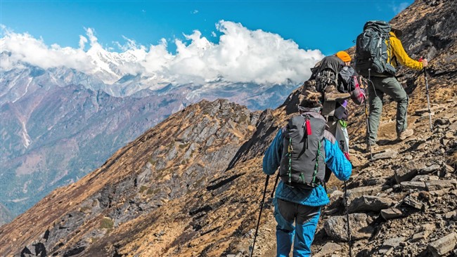 کوهنوردانی که قصد صعود به علم‌کوه در استان مازندران را داشتند، در نزدیکی قله دچار حادثه شدند و تلاش‌ها برای امداد و نجات طی سه روز گذشته بی‌نتیجه ماند و در نهایت هر دو کوهنورد جان خود را از دست دادند.