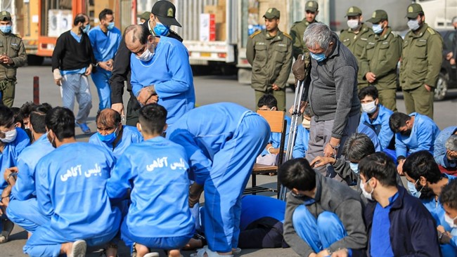 فرمانده انتظامی تهران بزرگ از دستگیری ۳۱۷ سارق در هفتمین مرحله از طرح  کاشف پایتخت خبر داد.