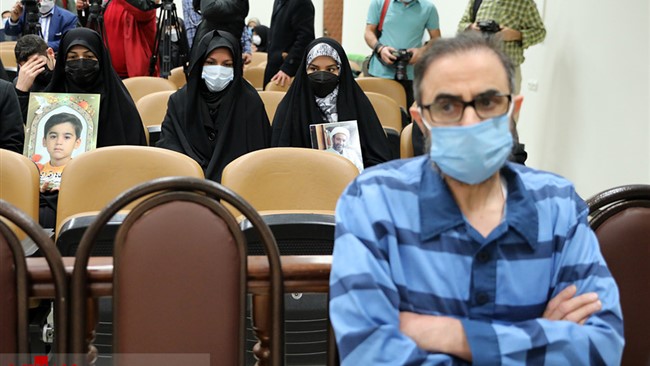 اولین جلسه دادگاه رسیدگی به پرونده سرکرده گروهک تروریستی حرکته النضال در شعبه ۲۶ دادگاه انقلاب اسلامی برگزار شد.