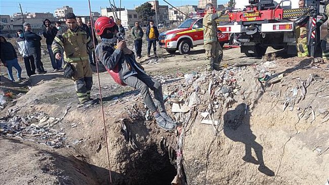 سخنگوی سازمان آتش نشانی شهرداری تهران گفت: یک کارگر افغانستانی در جنوب تهران بر اثر سقوط در چاه جان باخت.