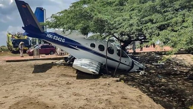 مقامات محلی کلمبیا روز گذشته (یکشنبه) اعلام کردند که در پی وقوع حادثه برای یک هواپیمای کوچک در شمال این کشور دستکم یک کودک کشته و پنج بزرگسال نیز زخمی شدند.