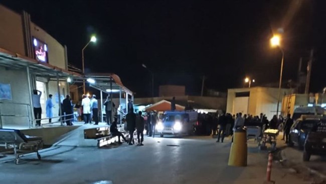 در پی ورود یک تیم تروریستی به بازار مرکزی ایذه و تیراندازی به سمت مردم و نیروهای پلیس تا این لحظه ۵ نفر شهید و ۱۰ نفر زخمی شده‌اند.