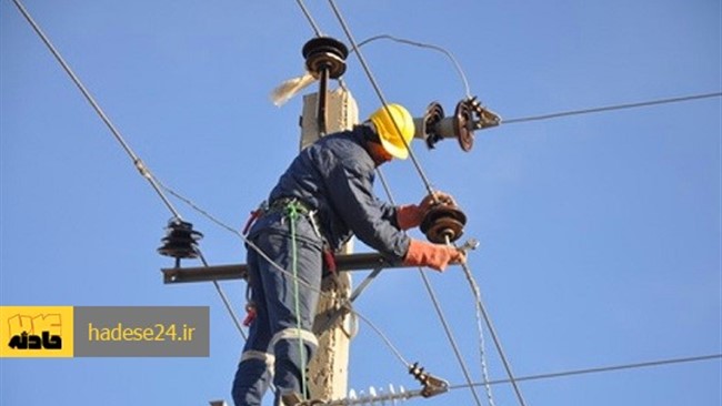 منابع کارگری در اداره برق استان تهران از مرگ یکی از سیمبان شاغل در شرکت توزیع برق منطقه پردیس به دلیل برق گرفتگی خبر دادند.