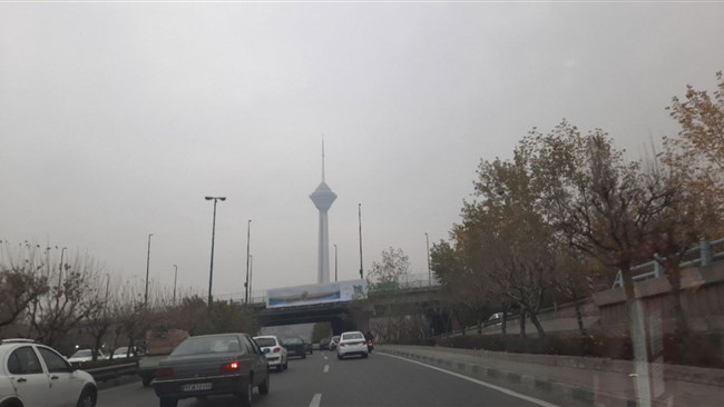 تصویری وحشتناک از آلودگی هوا در تهران را منتشر کرده است.