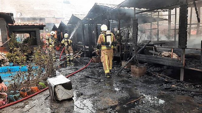 رئیس سازمان آتش نشانی و خدمات ایمنی شهرداری شیراز از اطفا آتش سوزی در یکی از رستورانهای شیراز خبر داد.
