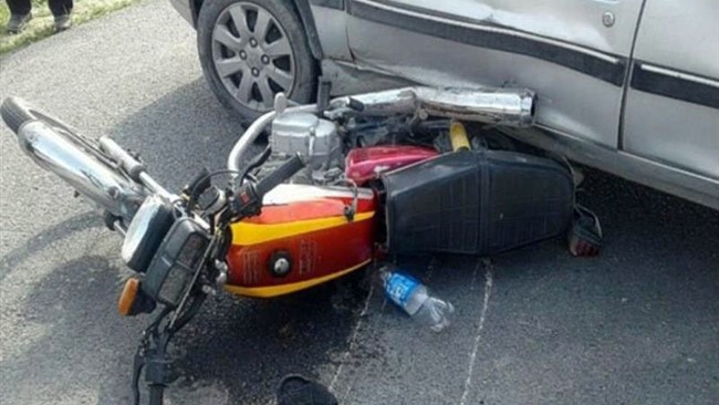 تصادف خودرو سواری با موتور سیکلت در نیشابور یک کشته و یک مجروح برجای گذاشت.