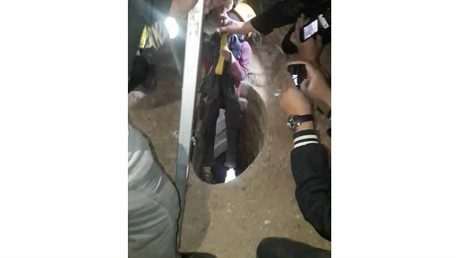 دادستان عمومی و انقلاب مرکز استان کرمان گفت: پسربچه شش ساله ربوده شده در یکی از خیابان‌های شهر کرمان، با دستگیری آدم ربای 35 ساله، پس از شش روز زنده از چاه بیرون آورده شد.