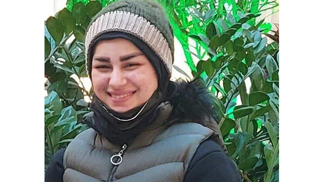 فرزاد صیفی‌کاران، خبرنگار، نخستین تصویر از مونا حیدری که در حادثه تلخ اهواز به قتل رسید را منتشر کرده است.