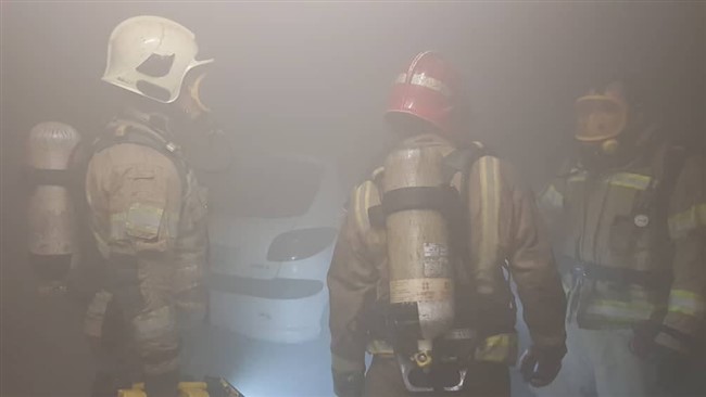 سخنگوی سازمان آتش نشانی شهرداری تهران از آتش سوزی در یک مجتمع مسکونی در شهرک عباس آباد خبر داد.