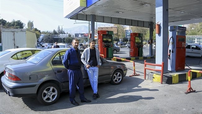 معاون وزیر نفت درباره واریز سهمیه بنزین نوروزی گفت: هنوز تکلیف واریز سهمیه بنزین نوروزی مشخص نیست.