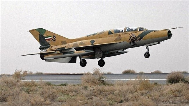 یک فروند جنگنده شکاری هنگام آموزش تیراندازی در شرق اصفهان سقوط کرد و هر دو سرنشین آن به شهادت رسیدند.