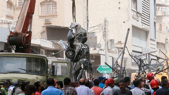 وزیر کشور گفت: تا این لحظه در حادثه تلخ متروپل آبادان ۲۹ نفر جان خود را از دست داده‌اند.