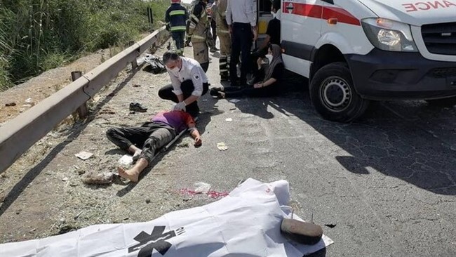 رئیس مرکز مدیریت حوادث و فوریت‌های پزشکی استان قزوین گفت: تصادف خودروی ال ۹۰ و کامیون در محدوده اتوبان ضیاءآباد ۲ کشته و ۴ مصدوم برجای گذاشت.