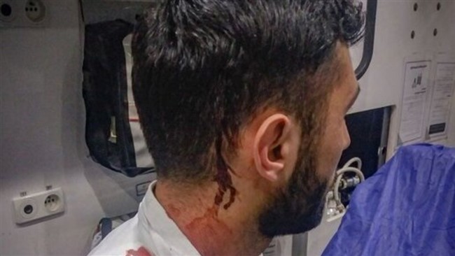 رئیس مرکز مدیریت و فوریت های پزشکی استان قزوین گفت: در هنگام اجرای اقدامات درمانی کارشناسان اورژانس در صحنه یک حادثه، مصدوم به همراه تعدادی از همراهانش به یکی از کارشناسان با چاقو حمله کردند.