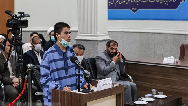 حکم اعدام ضارب روحانیون در حرم مطهر رضوی در مشهد صبح امروز اجرا شد.
