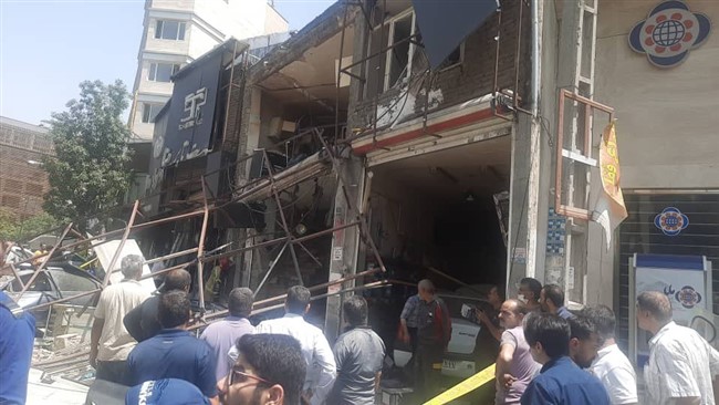 سخنگوی سازمان آتش‌نشانی و خدمات ایمنی شهر تهران از انفجار شدید در یک مغازه تعویض روغنی در قیطریه خبر داد.