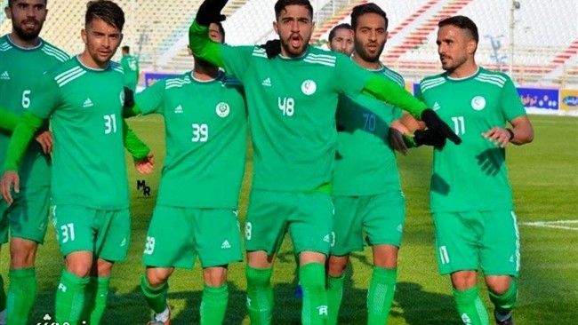 یحیی گل محمدی بعد از چند خرید بزرگ و پرسروصدا قصد دارد یک بازیکن جوان را هم به تیمش اضافه کند.