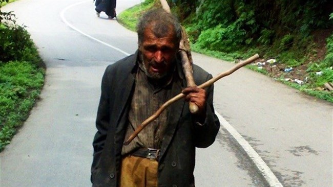 عزیز نوروزی پرور مرد غارنشین روستای جنگلی آلیان فومن استان گیلان شب گذشته در سن ۸۱ سالگی درگذشت.