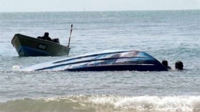 فرمانده انتظامی لنگرود با اشاره به واژگونی قایق موتوری در سواحل چمخاله این شهرستان، گفت: یک نفر جان خود را از دست داد.