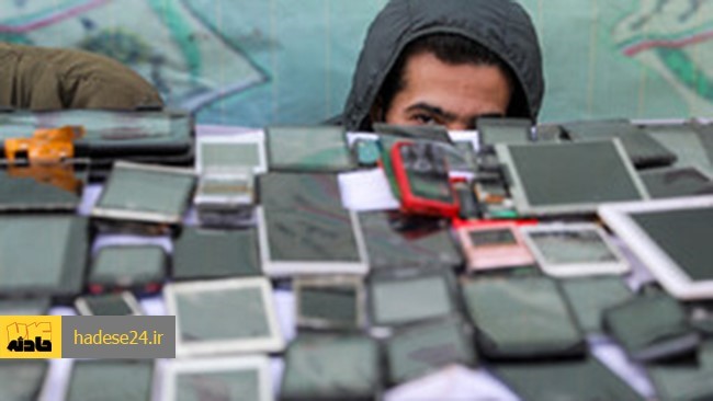 جانشین رئیس پلیس فرودگاه‌های پلیس پیشگیری انتظامی کشور از کشف ۳۶ دستگاه گوشی تلفن همراه قاچاق ازسوی پلیس فرودگاه امام خمینی (ره) خبر داد.