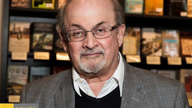 سلمان رشدی، نویسنده مرتد کتاب آیات شیطانی که عصر جمعه هدف حمله با چاقو قرار گرفت به دستگاه تنفسی وصل است و قادر به تکلم نیست.