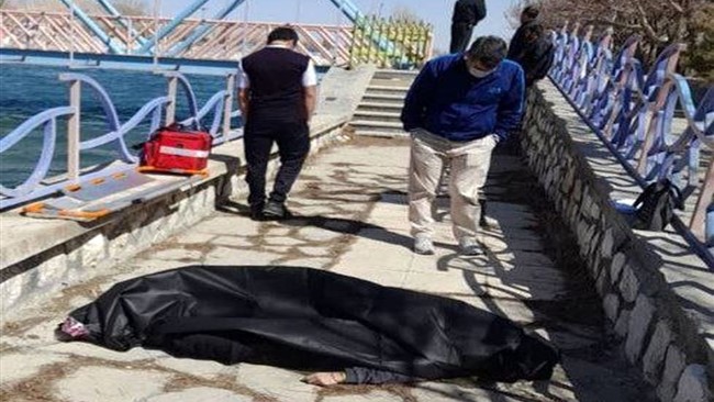 دختر ۱۹ ساله ی تهرانی در سراب شهرستان قروه خودکشی کرد.